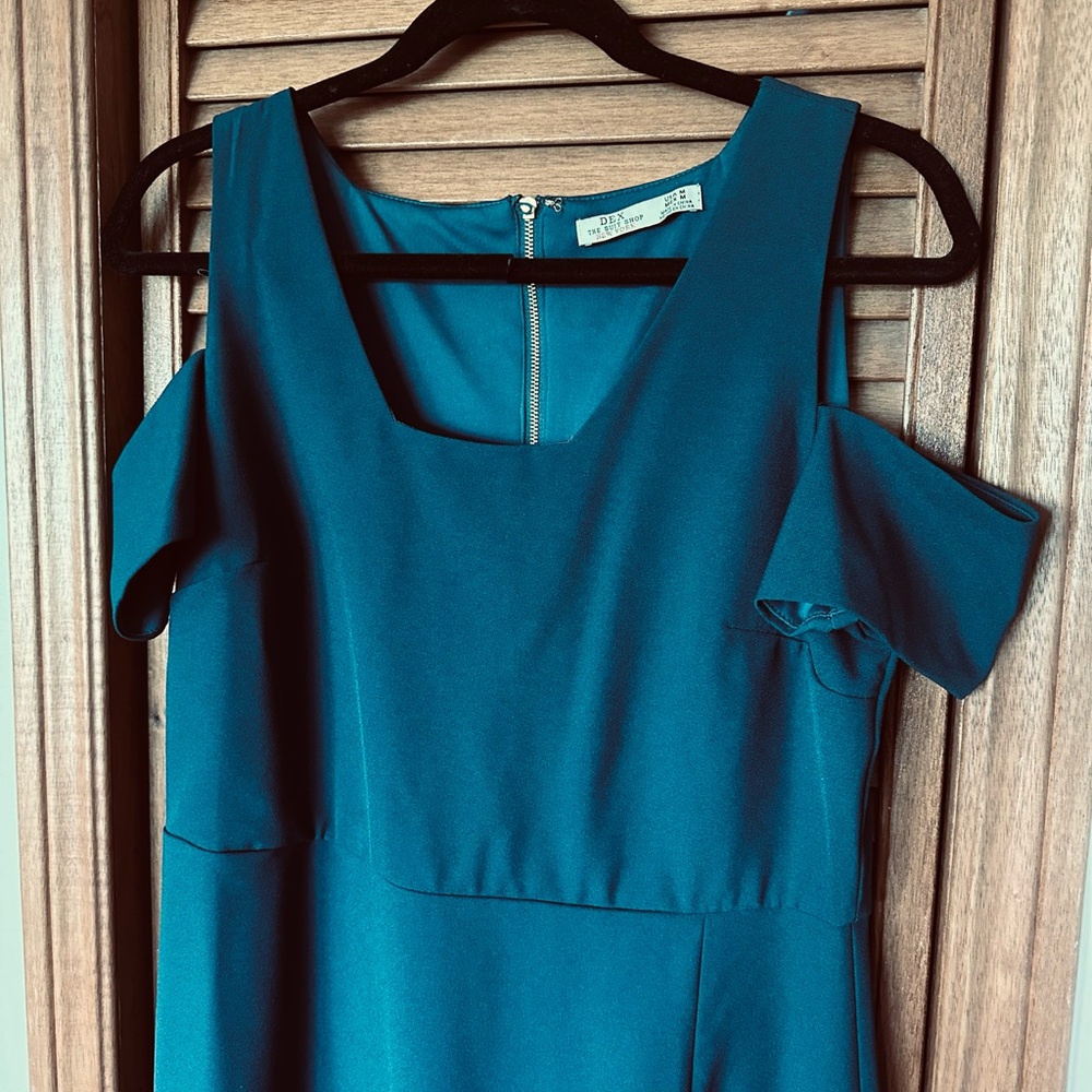 Dex jade Cold Shoulder Midi Dress - Picture 2 of 7